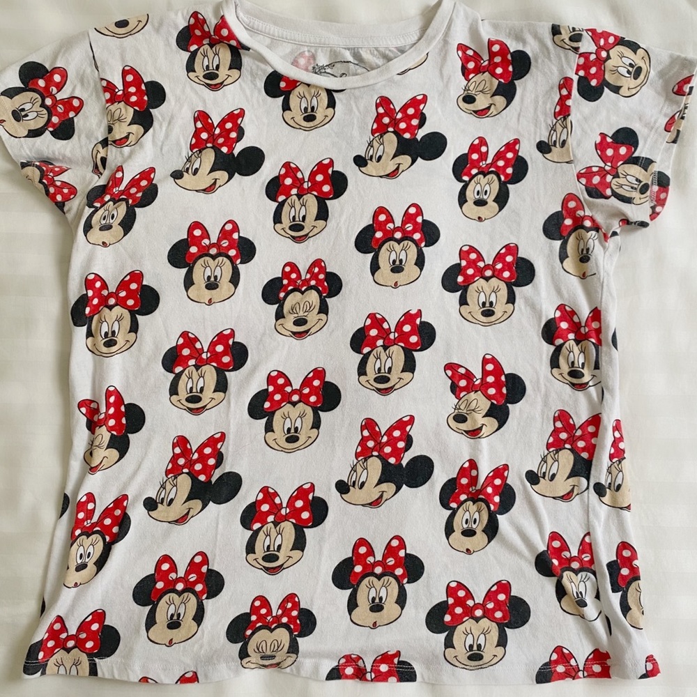 Disney Minnie Mouse shirt